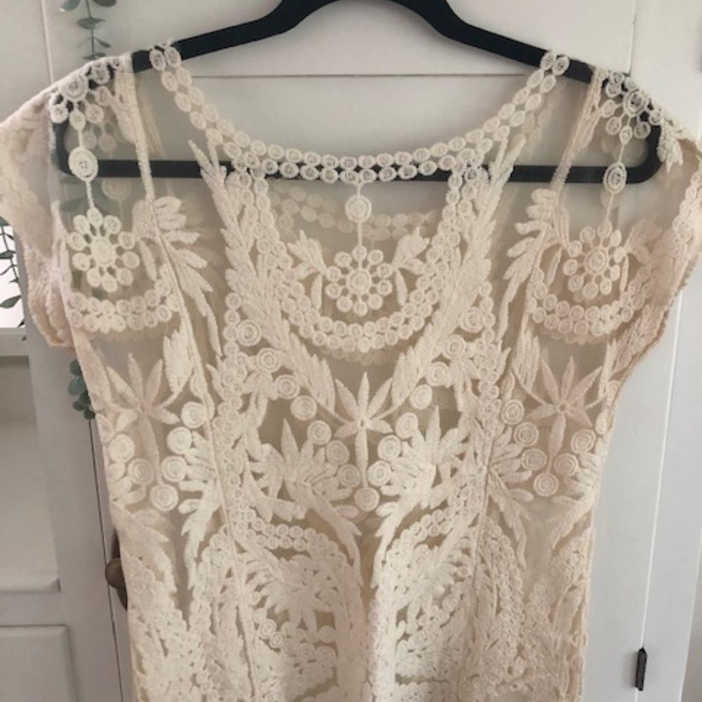 Fitted lace top